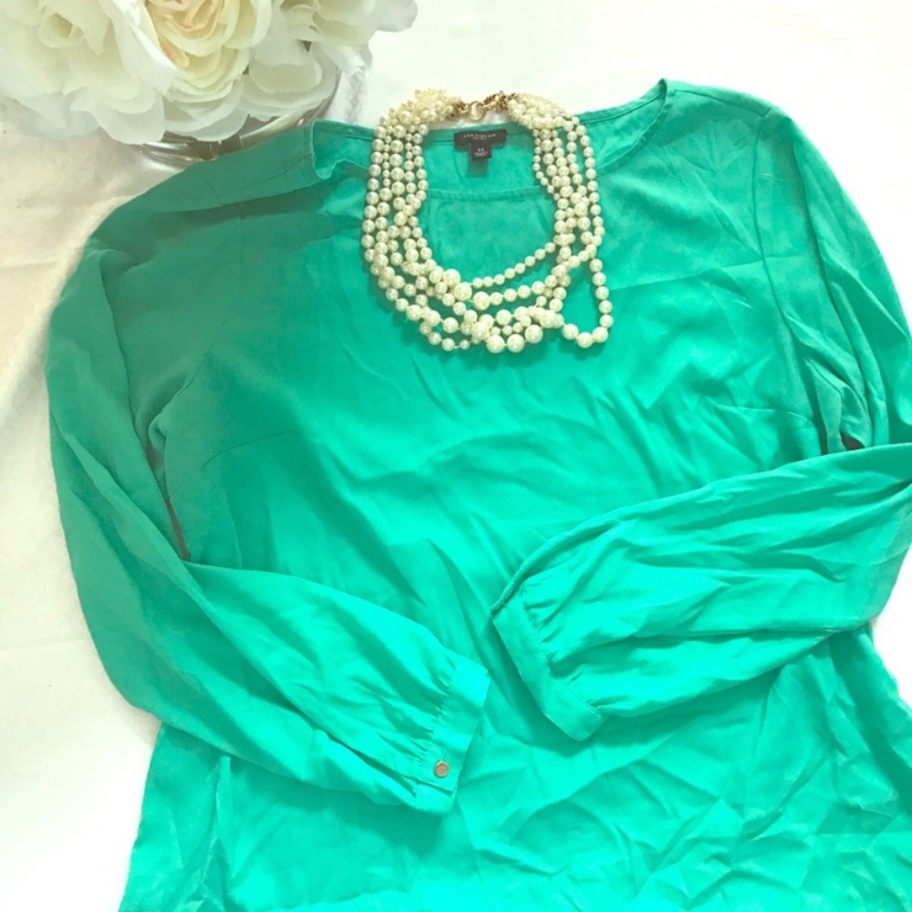 Ann Taylor green top